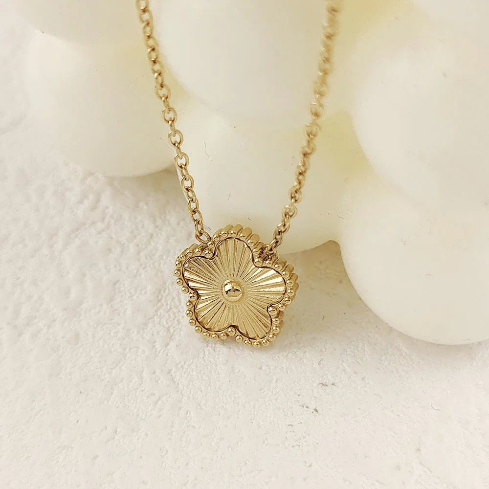 Clover Necklace ✨