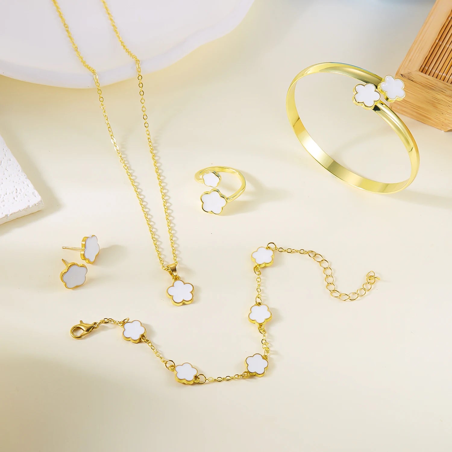 5pcs/ Clover Set 🍀