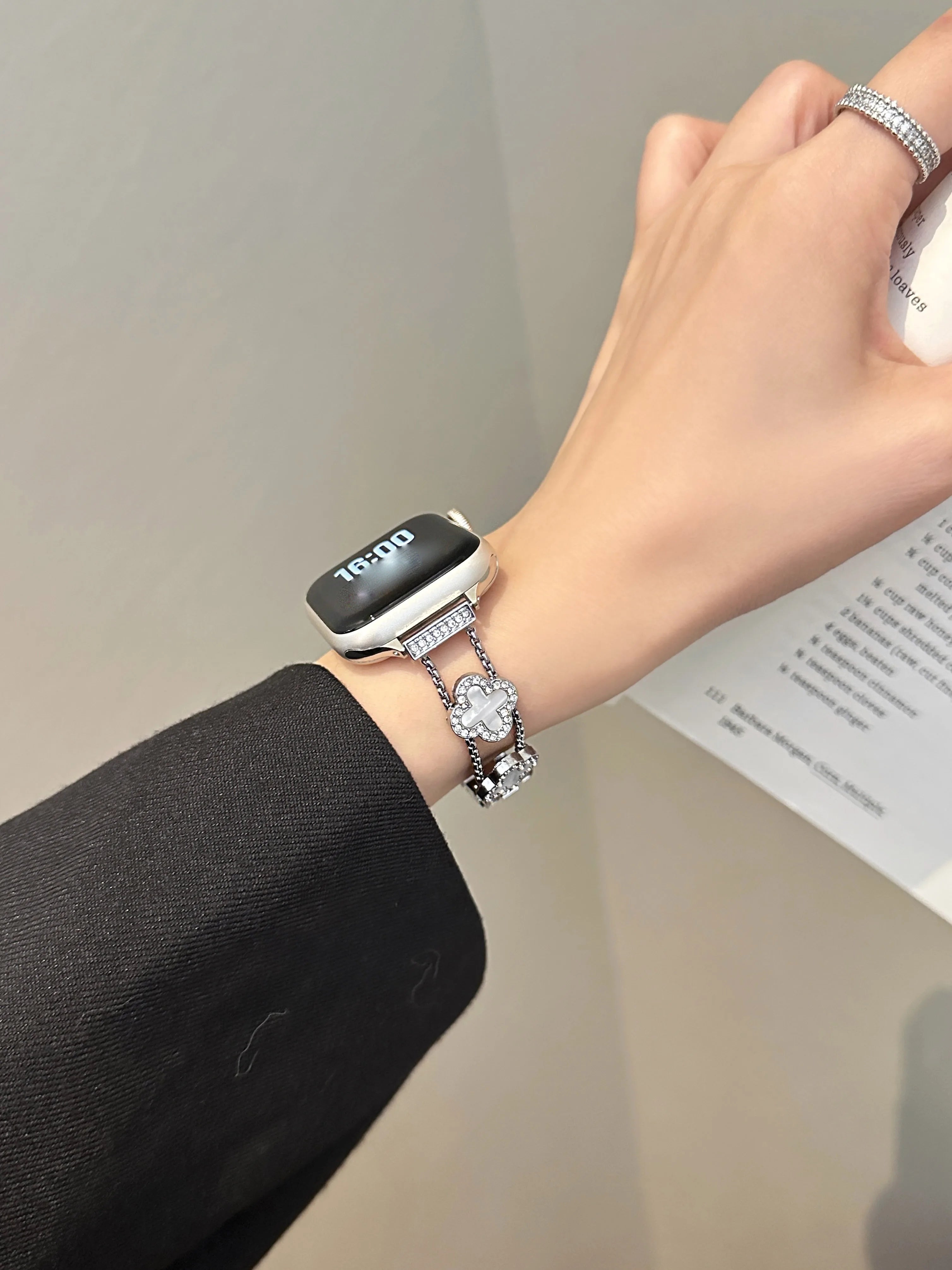 High quality  Stainless steel bracelet link For Apple Watch band Series 11/8/7/6/10 40mm 41mm 38mm 42mm 44mm 45mm 46mm Strap